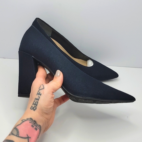 J. Renne | Madisson black 3" block heels | WMS 8.5